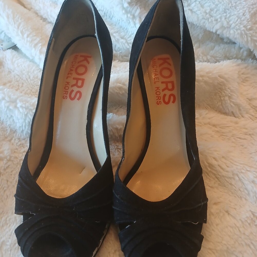 MICHAEL KORS BLACK HIGH HEELS SIZE 8
